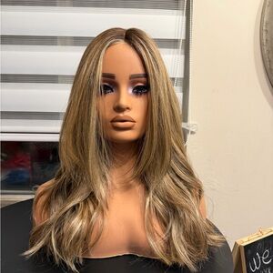 Hairdo HF Synthetic Wig